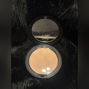 MAC Studio Fix Powder Foundation- N6